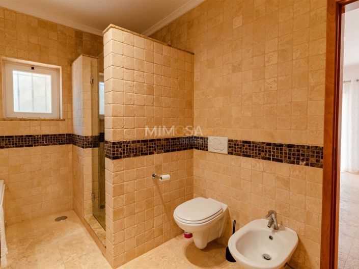 Image No.37-4 Bed House for sale