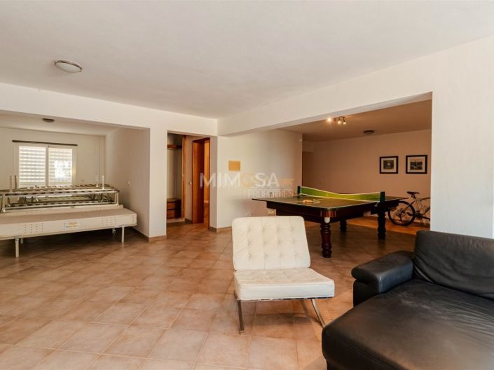 Image No.46-4 Bed House for sale