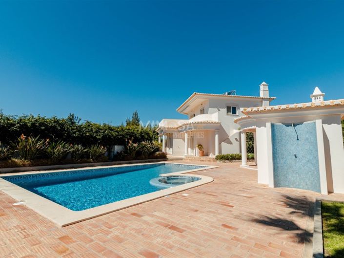 Image No.6-4 Bed House for sale