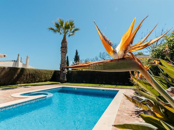 Image No.8-4 Bed House for sale