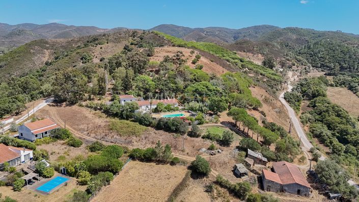 Image No.17-3 Bed Property for sale