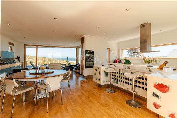 Image No.12-7 Bed House for sale