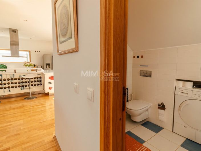 Image No.26-7 Bed House for sale