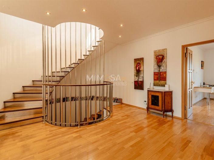 Image No.30-7 Bed House for sale