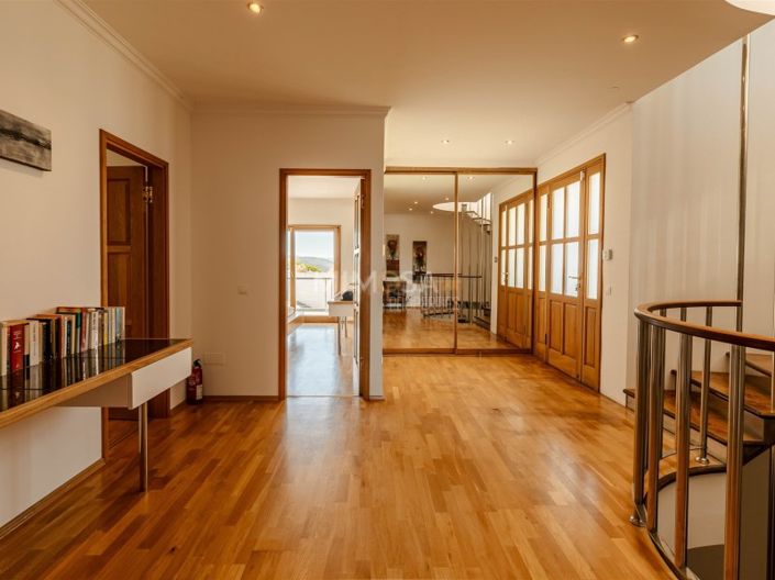 Image No.36-7 Bed House for sale