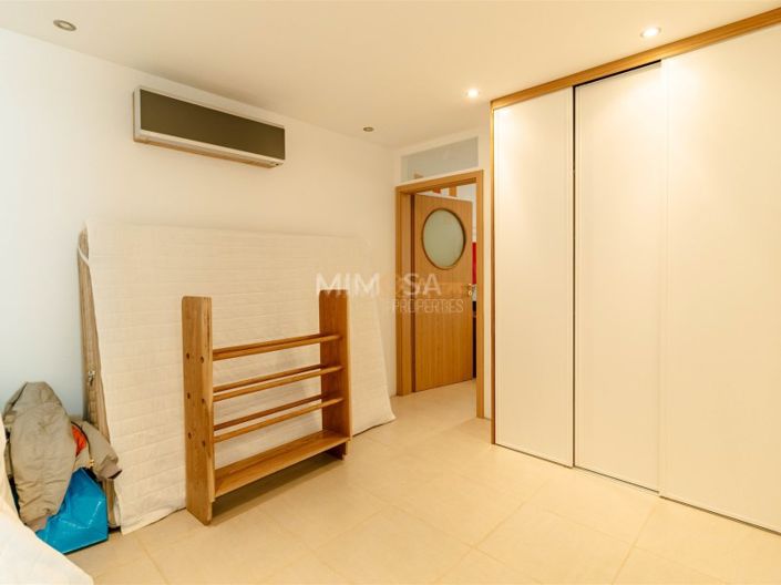 Image No.56-7 Bed House for sale