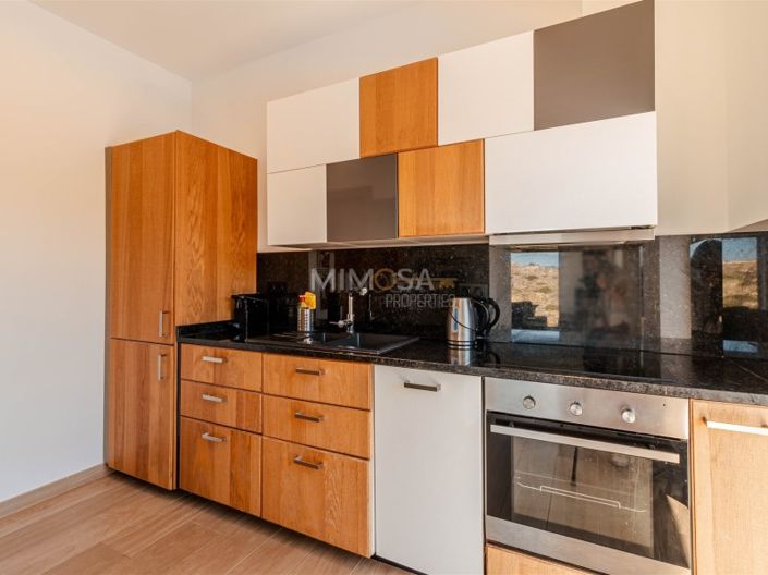 Image No.12-3 Bed House for sale