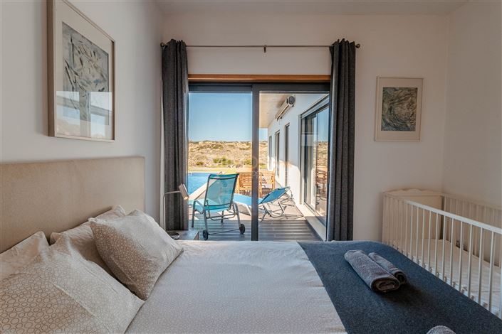 Image No.21-3 Bed House for sale