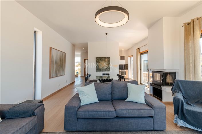 Image No.9-3 Bed House for sale