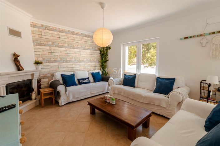 Image No.8-4 Bed House for sale