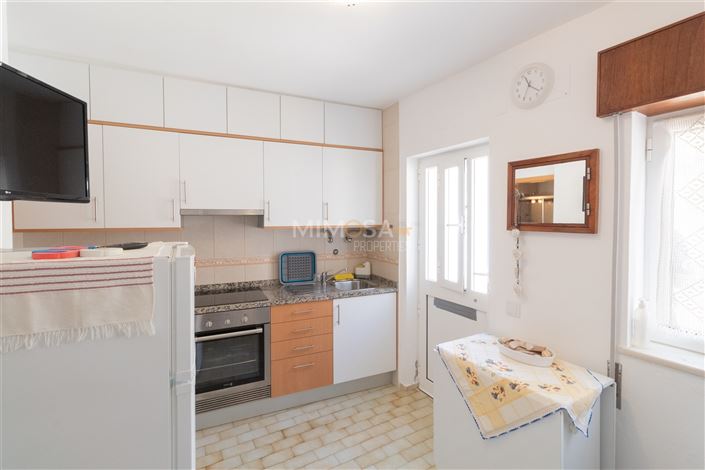 Image No.3-Propriété de 2 chambres à vendre à Lagos