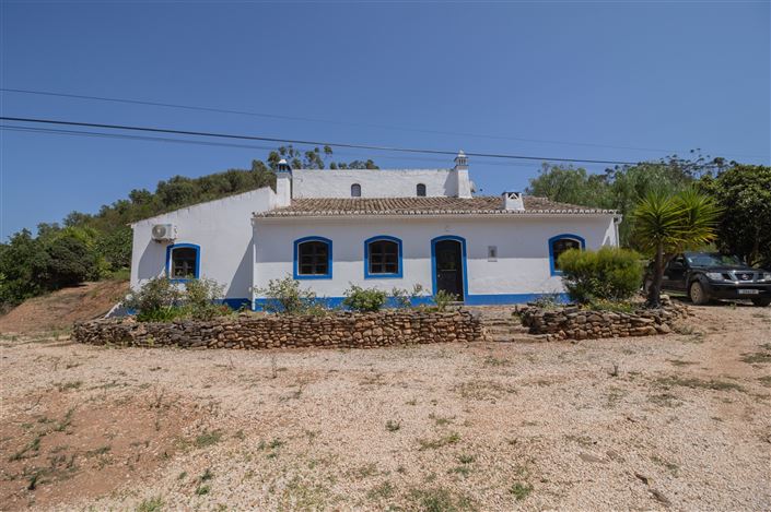 Image No.2-3 Bed Farmhouse for sale