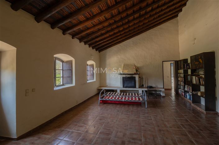 Image No.7-3 Bed Farmhouse for sale