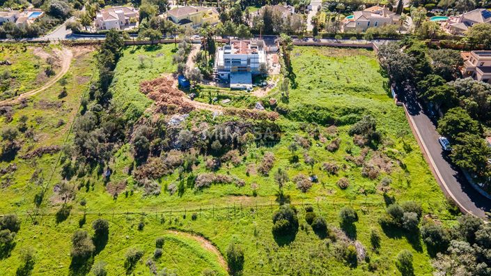 Image No.17-4 Bed House for sale