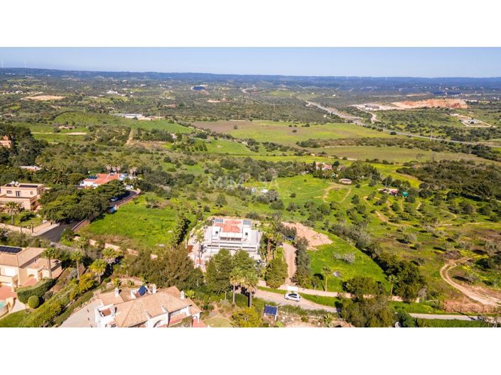 Image No.18-4 Bed House for sale