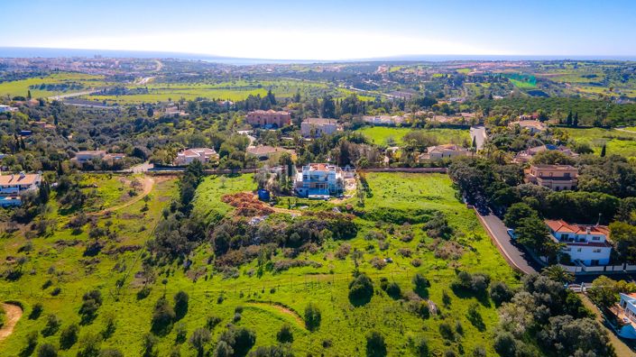 Image No.19-4 Bed House for sale