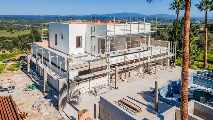 Image No.2-4 Bed House for sale