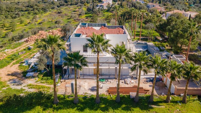 Image No.3-4 Bed House for sale