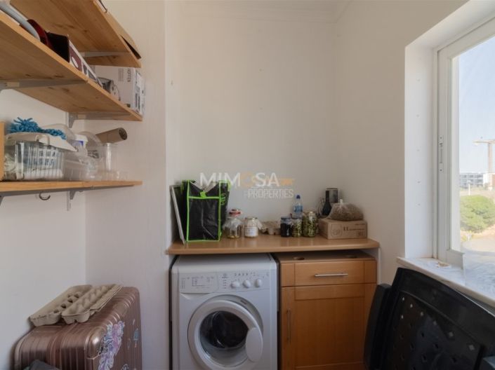 Image No.12-3 Bed Apartment for sale