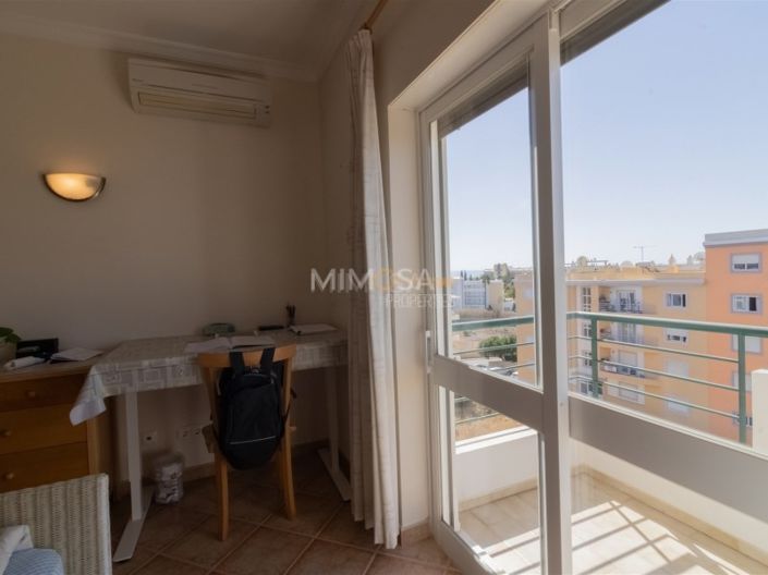 Image No.19-3 Bed Apartment for sale