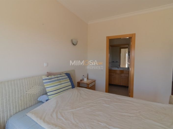 Image No.22-3 Bed Apartment for sale