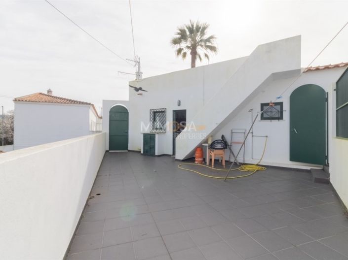 Image No.15-3 Bed House for sale