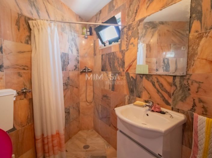 Image No.19-3 Bed House for sale