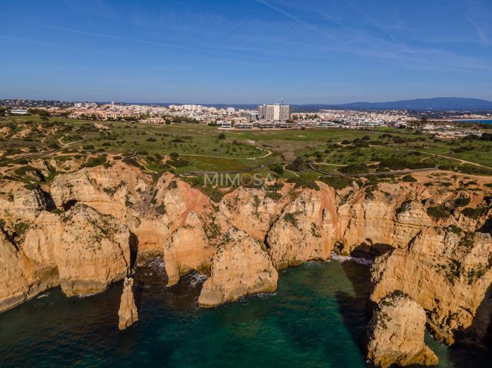 Image No.10-4 Bed Property for sale