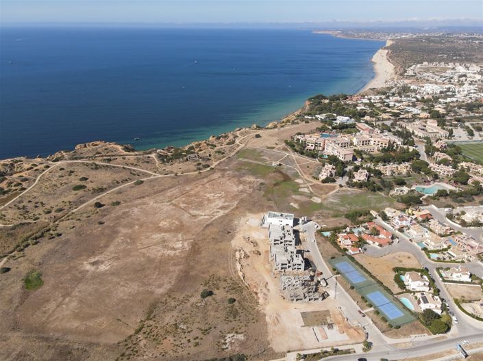 Image No.14-4 Bed Property for sale