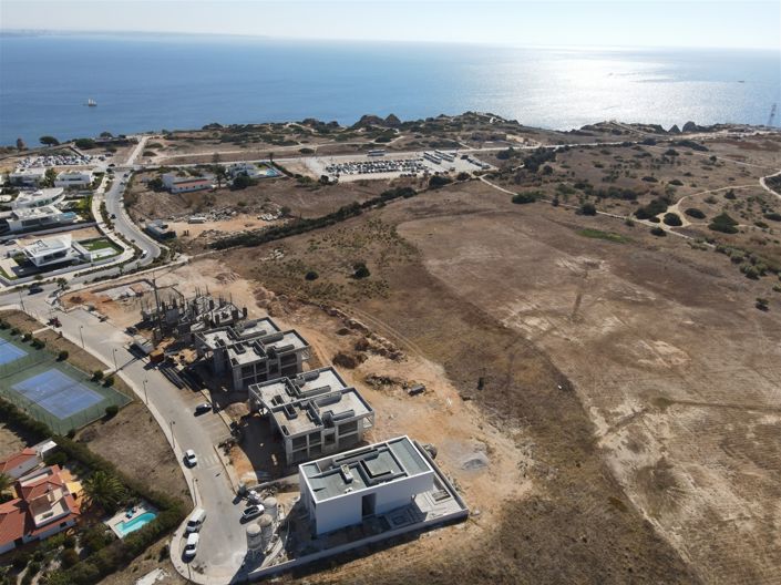 Image No.16-4 Bed Property for sale