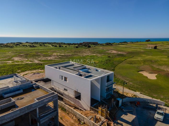 Image No.23-4 Bed Property for sale