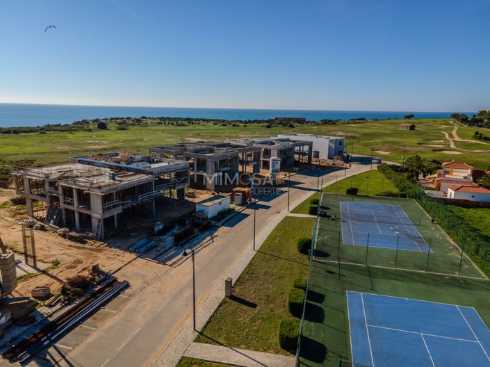 Image No.24-4 Bed Property for sale