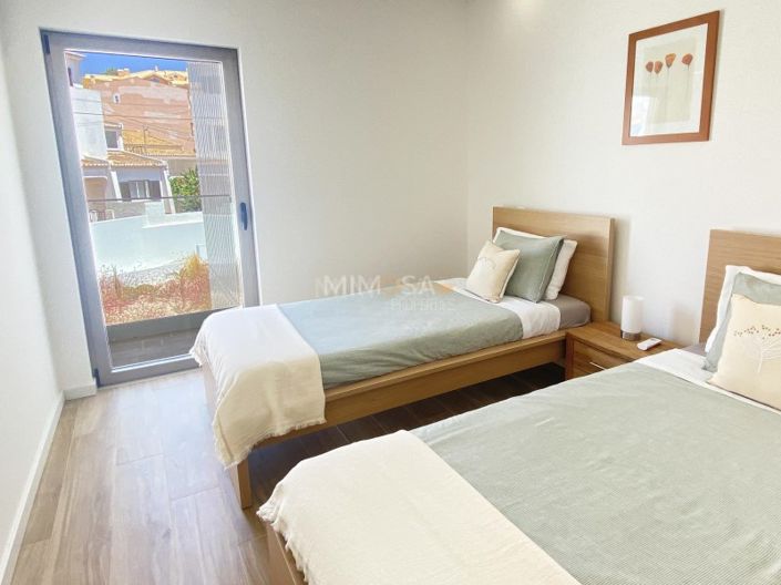 Image No.28-2 Bed Apartment for sale