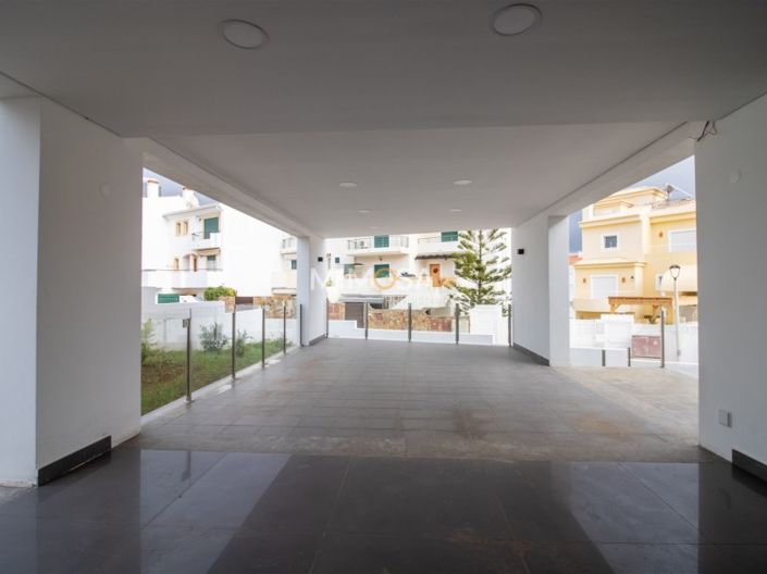 Image No.10-4 Bed House for sale