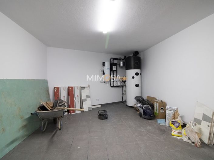 Image No.14-4 Bed House for sale