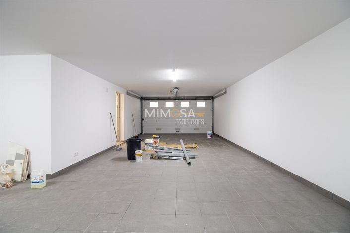 Image No.15-4 Bed House for sale