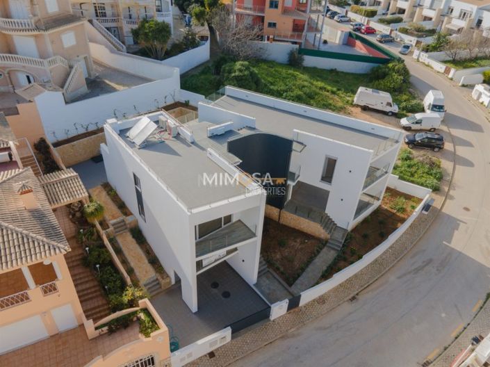 Image No.34-4 Bed House for sale