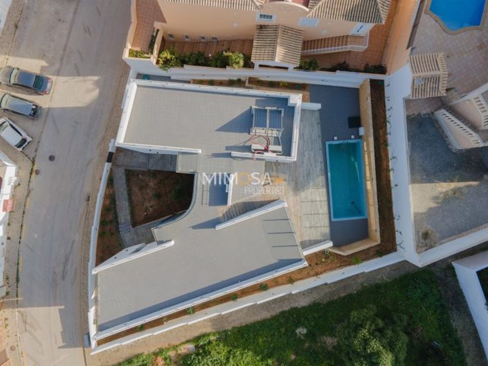 Image No.37-4 Bed House for sale