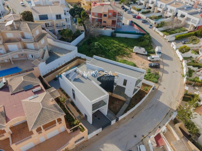 Image No.38-4 Bed House for sale