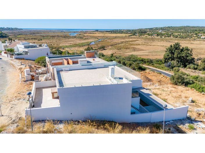 Image No.3-3 Bed House for sale
