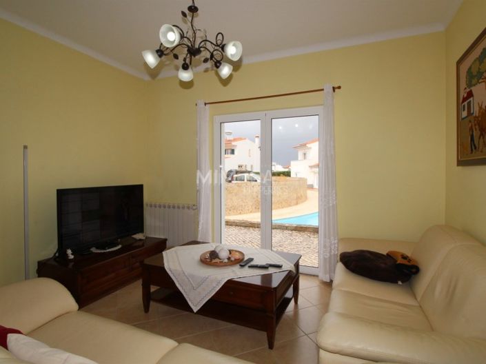 Image No.10-3 Bed House for sale