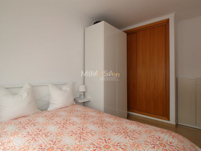 Image No.15-3 Bed House for sale