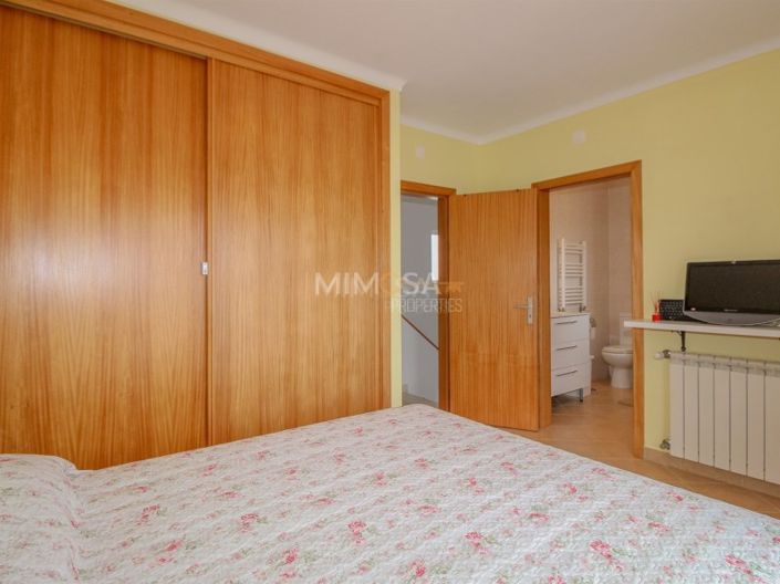 Image No.21-3 Bed House for sale