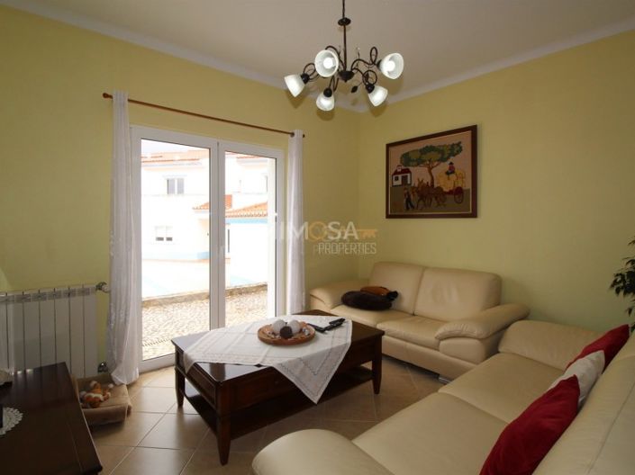 Image No.8-3 Bed House for sale