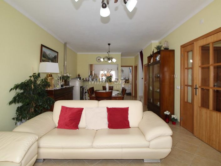 Image No.9-3 Bed House for sale