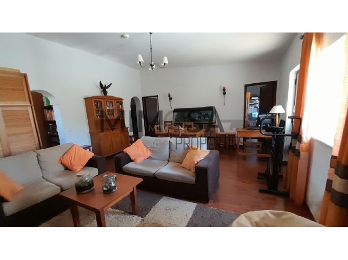 Image No.10-2 Bed House for sale