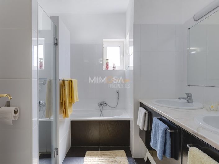 Image No.16-3 Bed House for sale