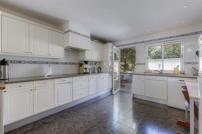 Image No.11-Maison de 7 chambres à vendre à Lagos