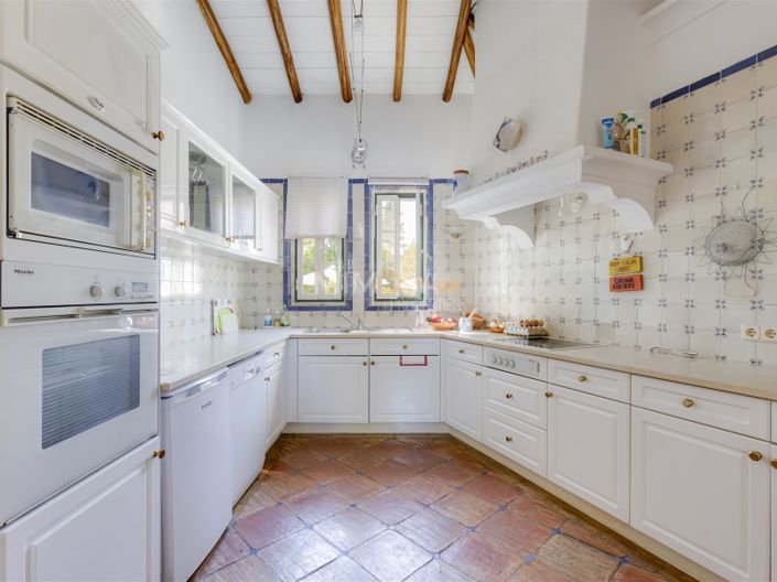 Image No.11-5 Bed House for sale
