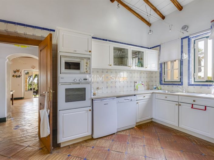 Image No.12-5 Bed House for sale